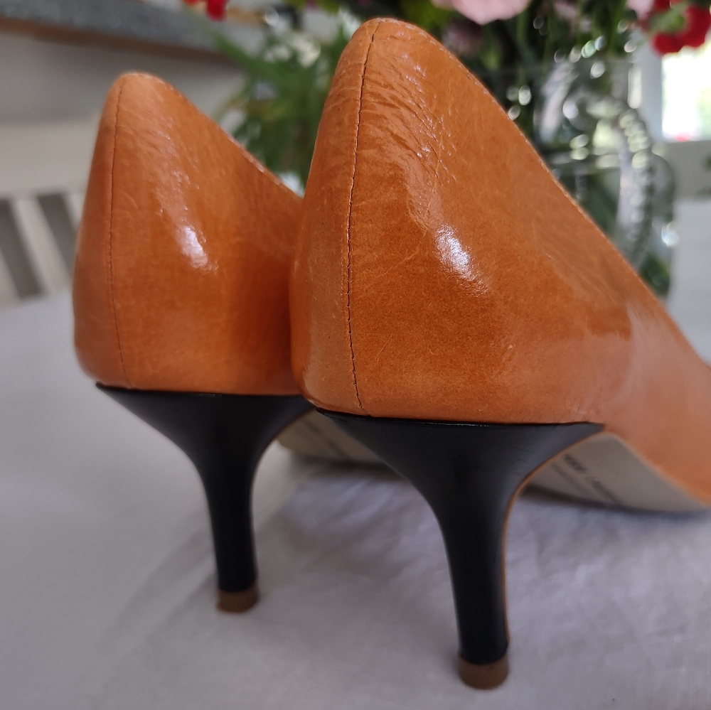 2 1/2 inch peep toe pumps